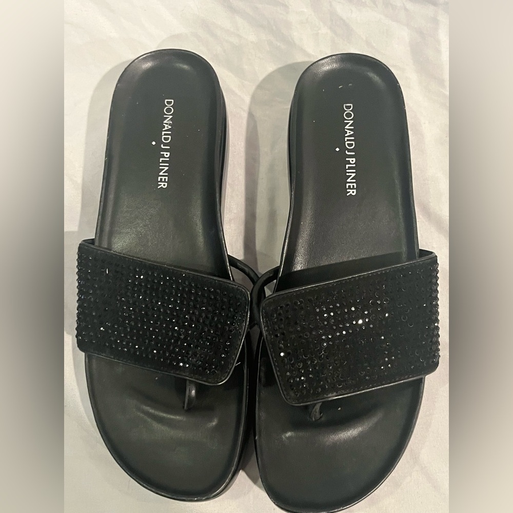 Donald Pliner Women's Fifi Crocco Patent Wedge Sandal Black Women's 7.5